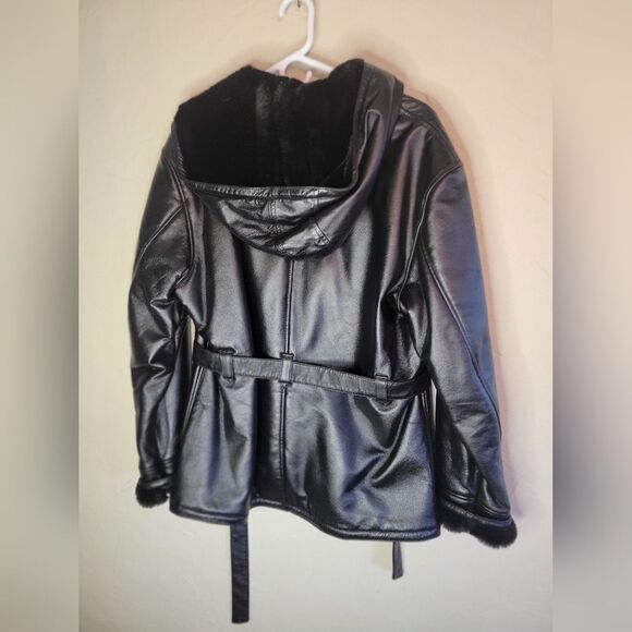 Geniveive Belted Wilson's Leather fur lined hooded leather coat, zipup sz L - Picture 6 of 9